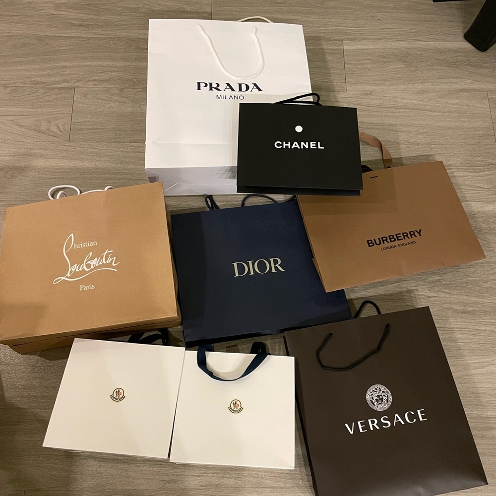 Selling brand paper bags (8 total)